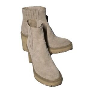 Dolce Vita Suede Lug Sole Boots Womens Size 8.5 Beige Tan Caster Chunky Heel